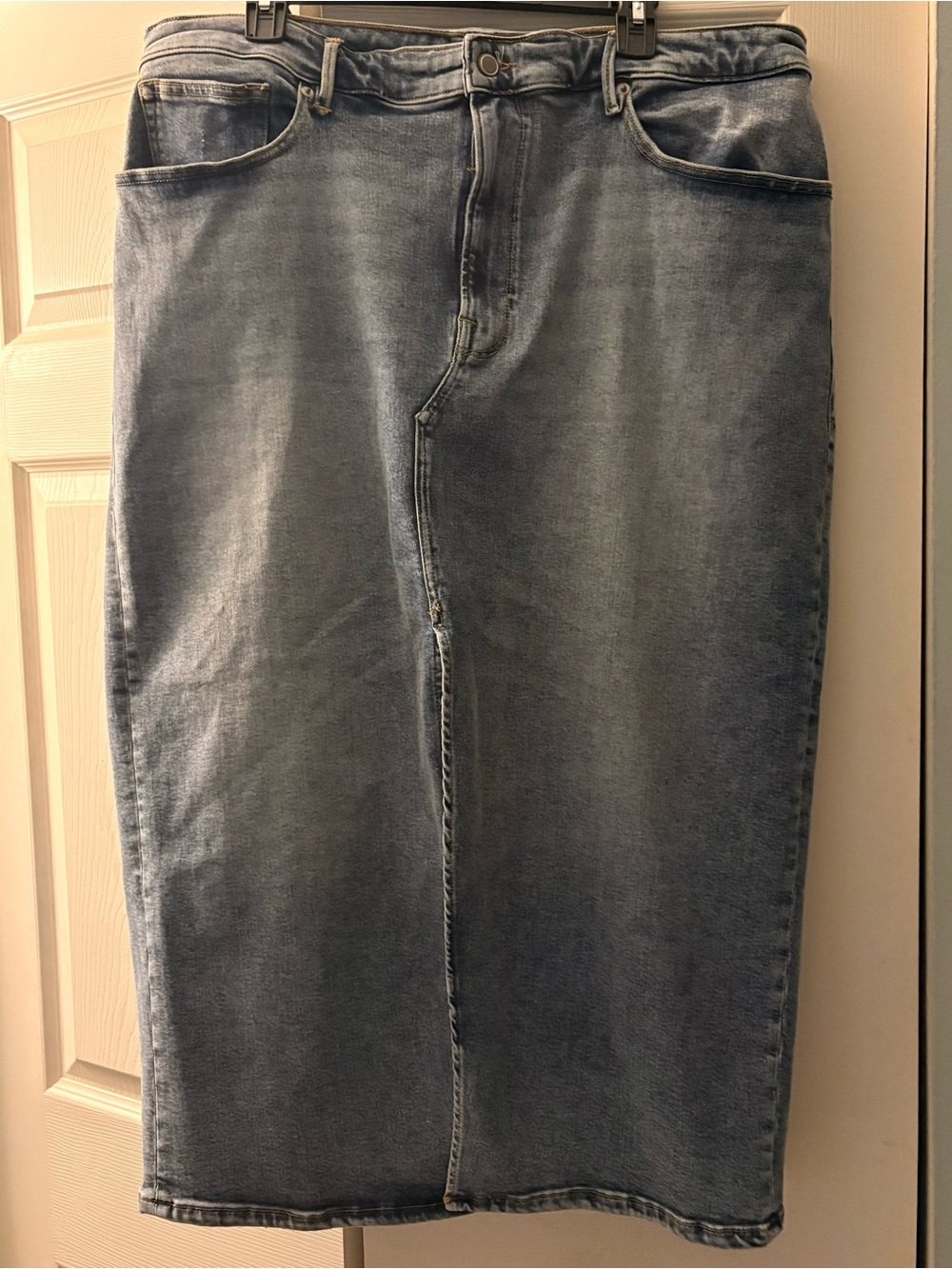 Good American Blue Denim Midi Skirt